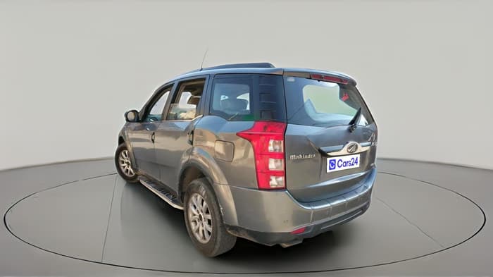 2015 Mahindra XUV500 W10, Diesel, Manual, 1,05,530 km, exterior