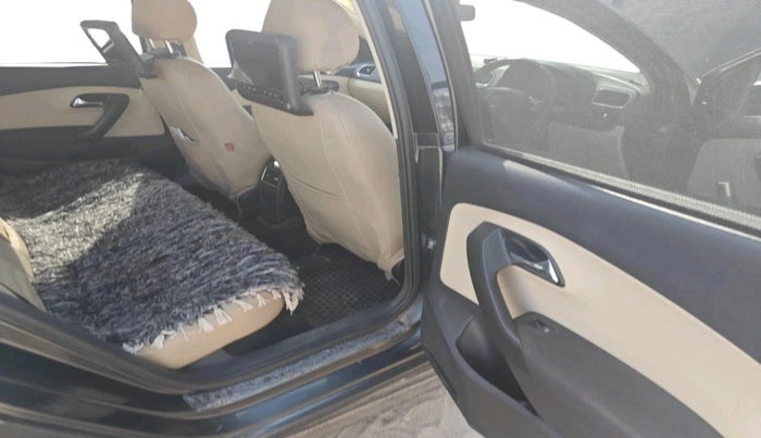 2018 Skoda Rapid AMBITION 1.6 MPI MT, Petrol, Manual, 50,453 km, interior