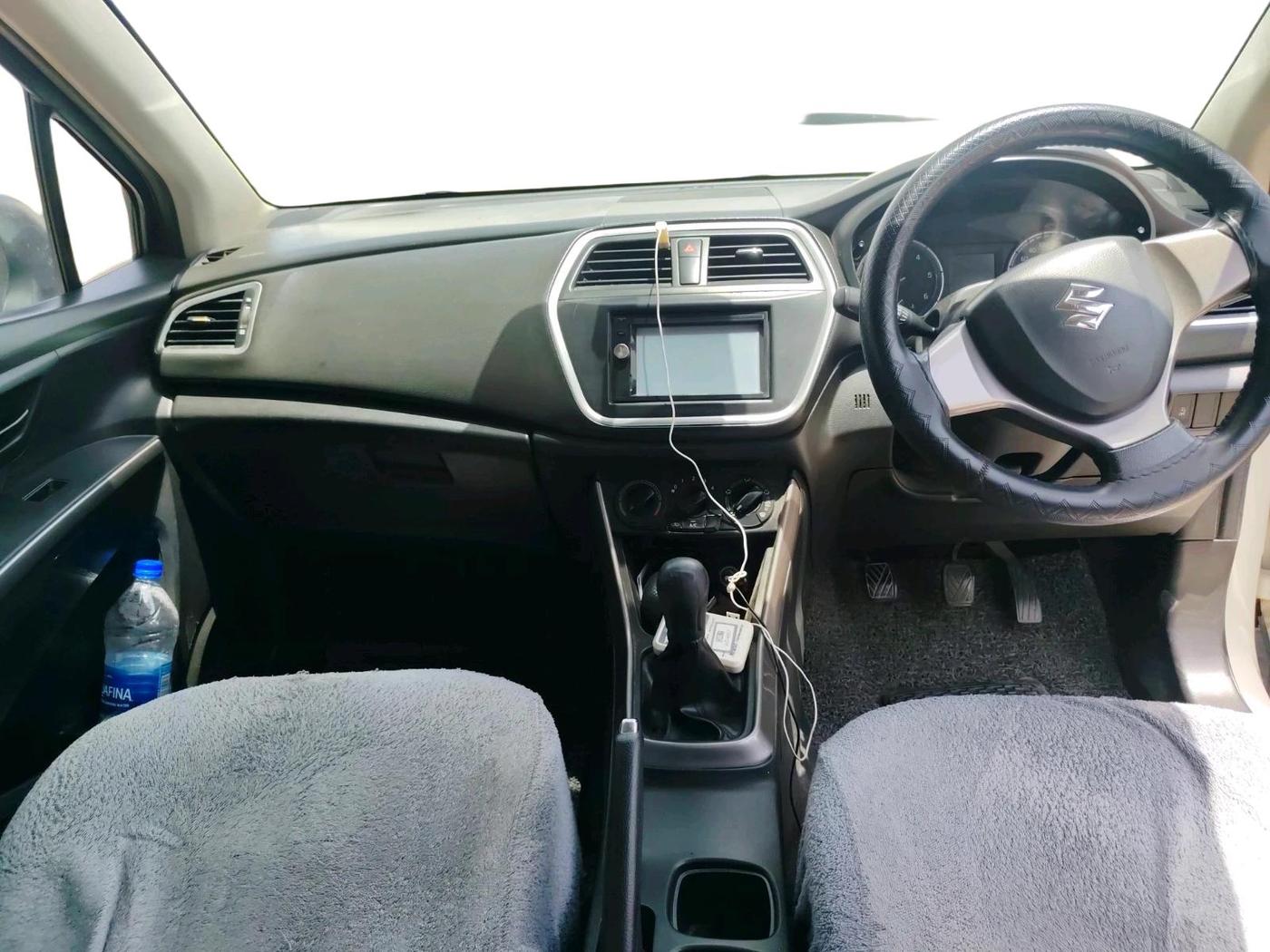 2017 Maruti S Cross SIGMA 1.3, Diesel, Manual, 1,35,052 km, interior