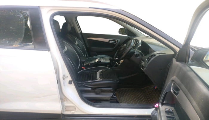 2016 Maruti Vitara Brezza ZDI PLUS, Diesel, Manual, 1,22,440 km, interior