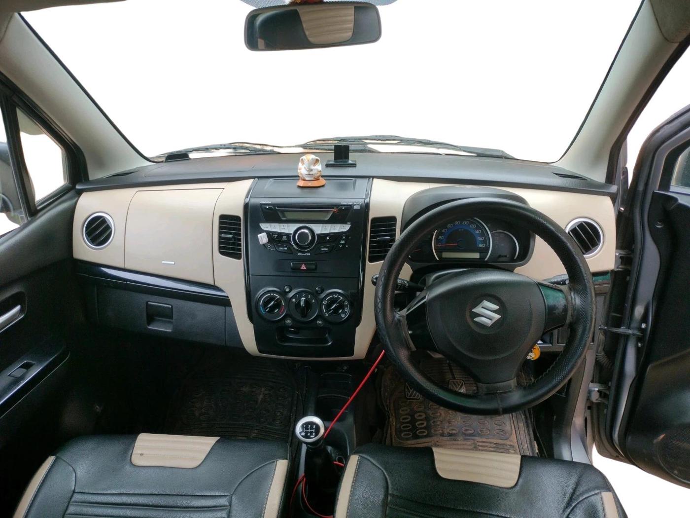 2017 Maruti Wagon R 1.0 VXI, CNG, Manual, 1,18,567 km, interior