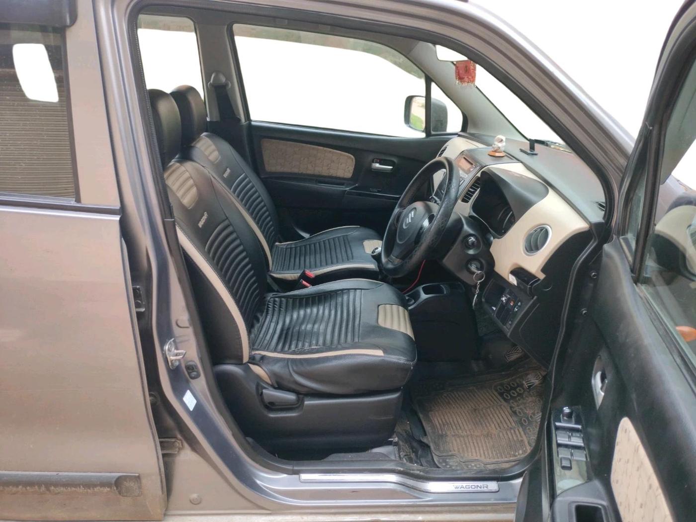 2017 Maruti Wagon R 1.0 VXI, CNG, Manual, 1,18,567 km, interior