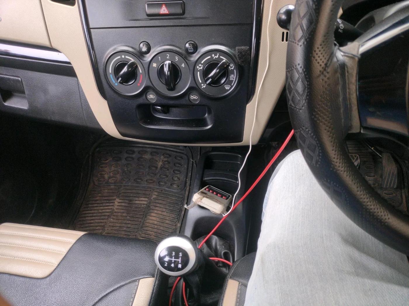 2017 Maruti Wagon R 1.0 VXI, CNG, Manual, 1,18,567 km, interior