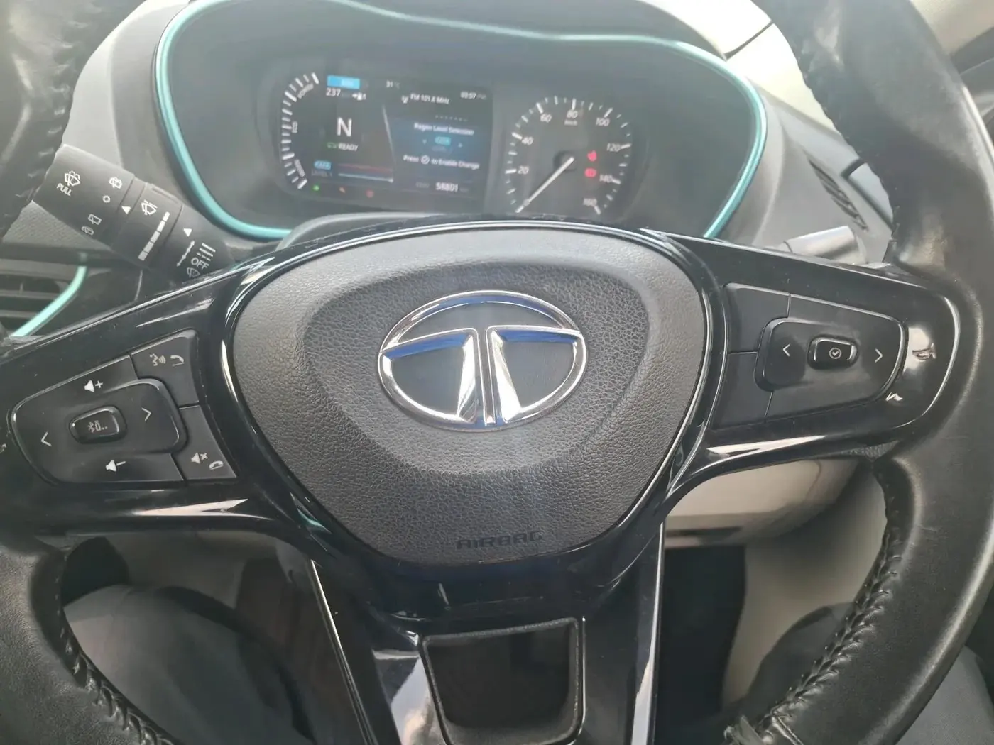 2022 Tata NEXON EV XZ PLUS, Electric, Automatic, 61,500 km, interior