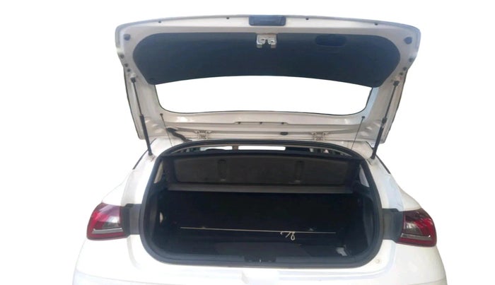 2022 Hyundai NEW I20 SPORTZ 1.5 MT, Diesel, Manual, 44,474 km, exterior