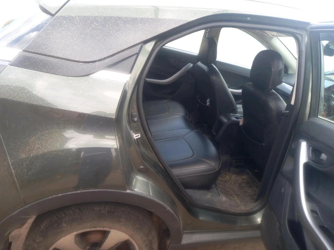 2022 Tata NEXON XM DIESEL, Diesel, Manual, 70,070 km, interior