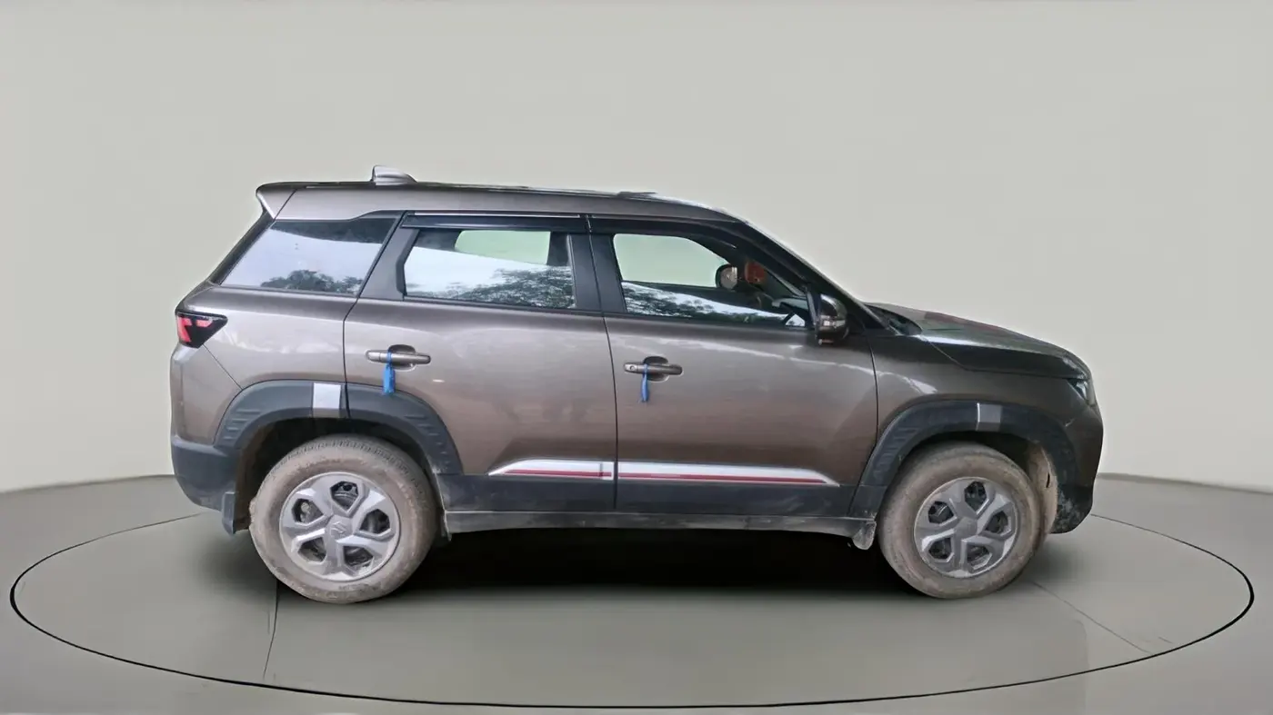 2025 Maruti BREZZA VXI, Petrol, Manual, 5,536 km, exterior
