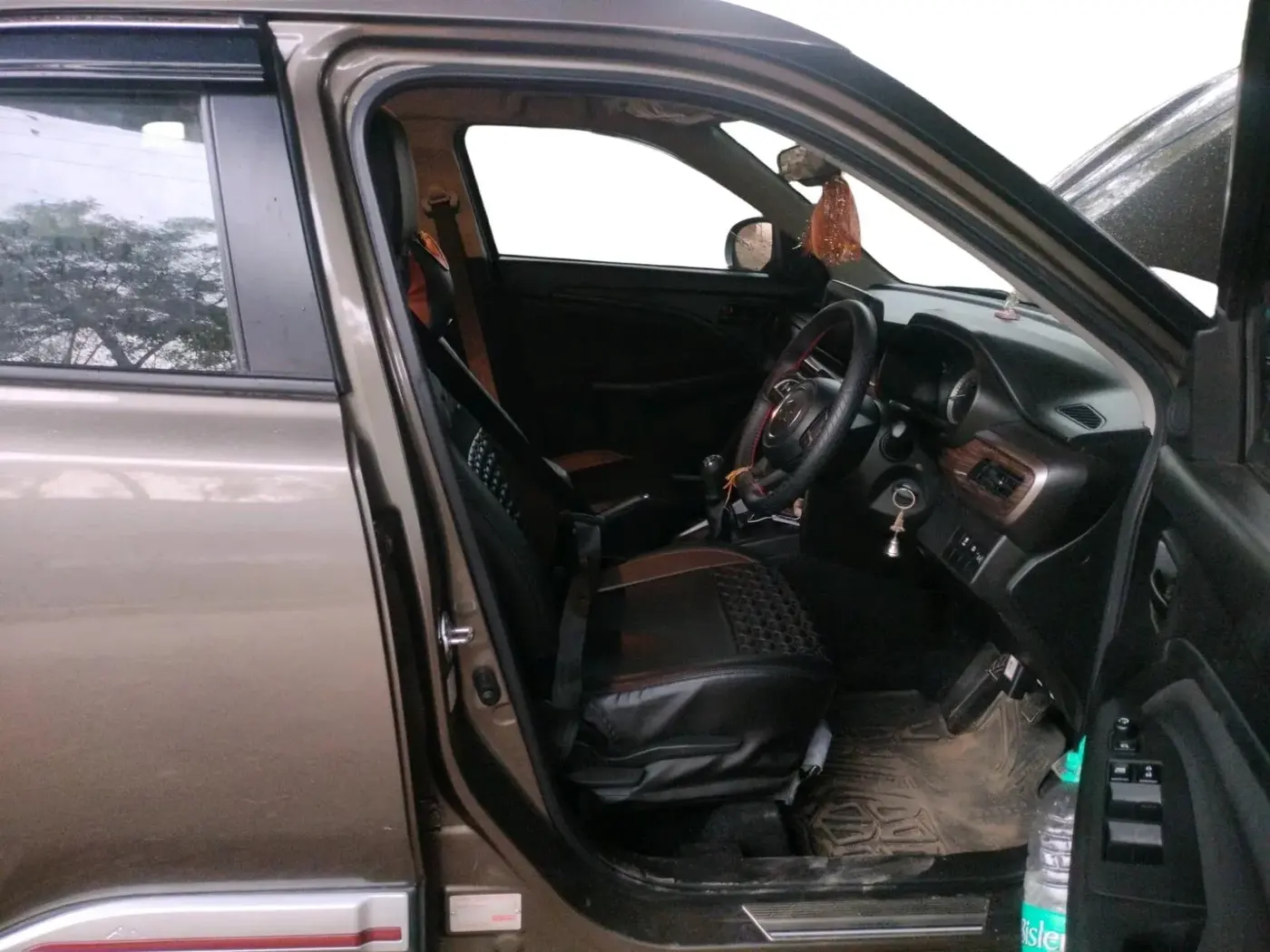 2025 Maruti BREZZA VXI, Petrol, Manual, 5,536 km, interior