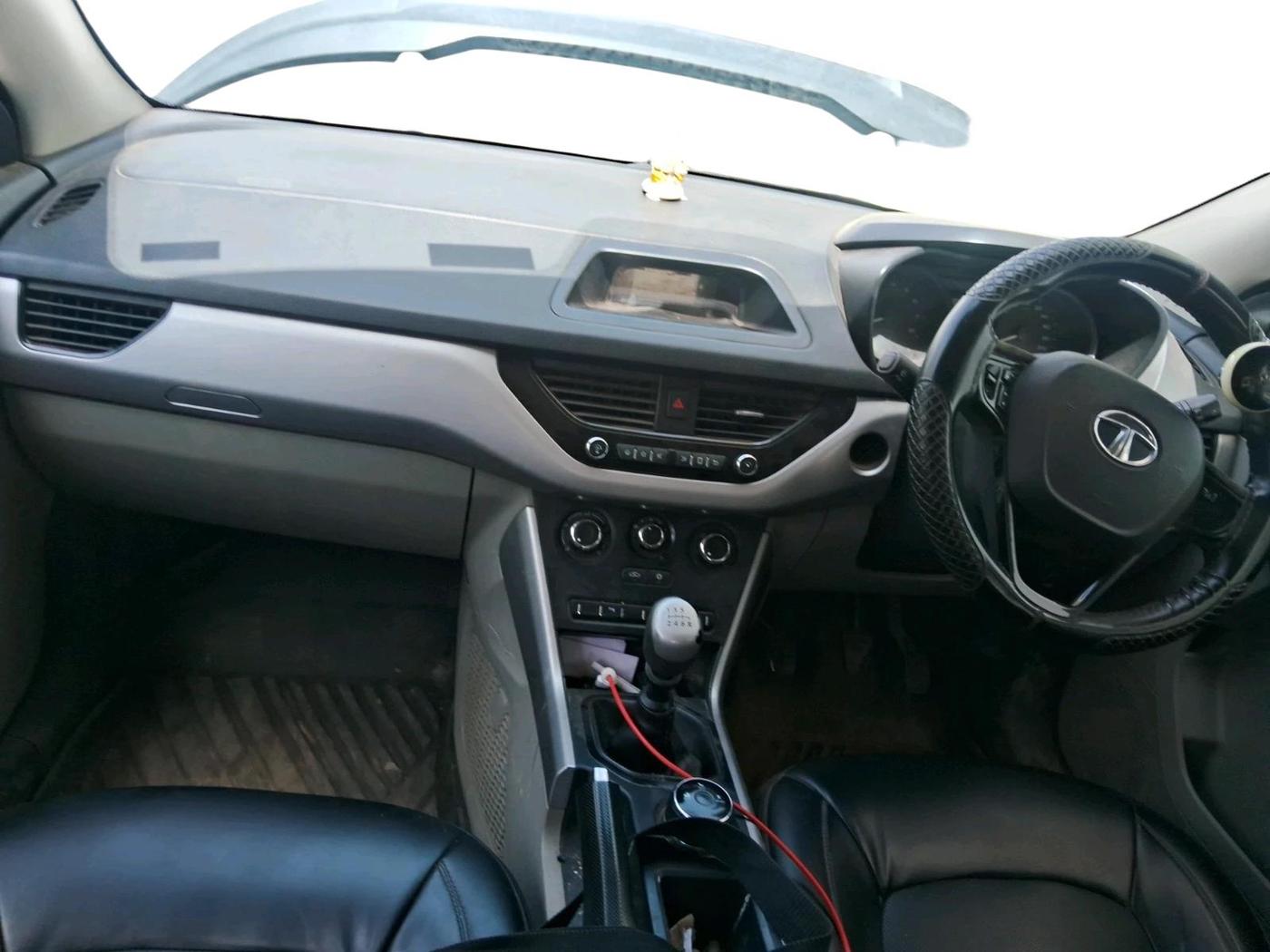2018 Tata NEXON XM PETROL, Petrol, Manual, 1,24,048 km, interior