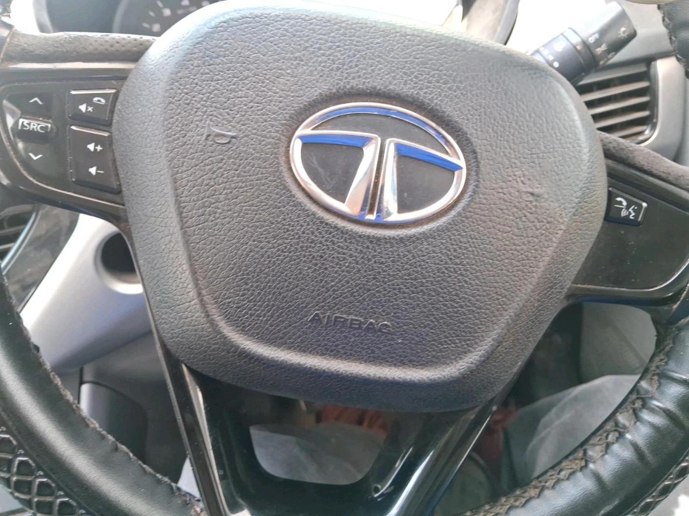 2018 Tata NEXON XM PETROL, Petrol, Manual, 1,24,048 km, interior