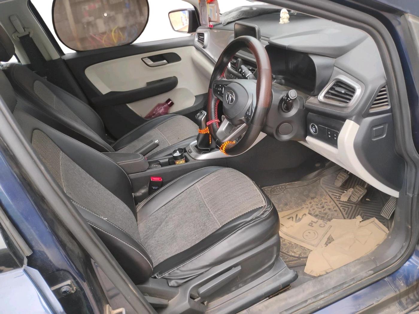 2023 Tata ALTROZ XZ + SUNROOF, Petrol, Manual, 10,850 km, interior