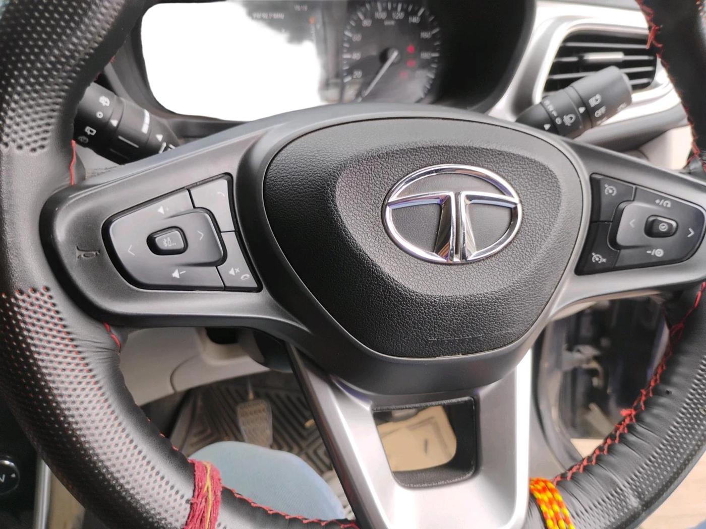 2023 Tata ALTROZ XZ + SUNROOF, Petrol, Manual, 10,850 km, interior