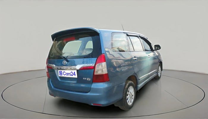 2014 Toyota Innova 2.5 VX 8 STR, Diesel, Manual, 2,72,981 km, exterior