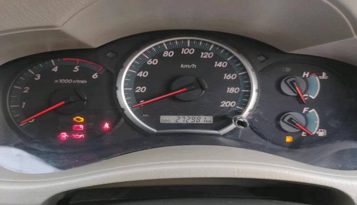 2014 Toyota Innova 2.5 VX 8 STR, Diesel, Manual, 2,72,981 km, interior