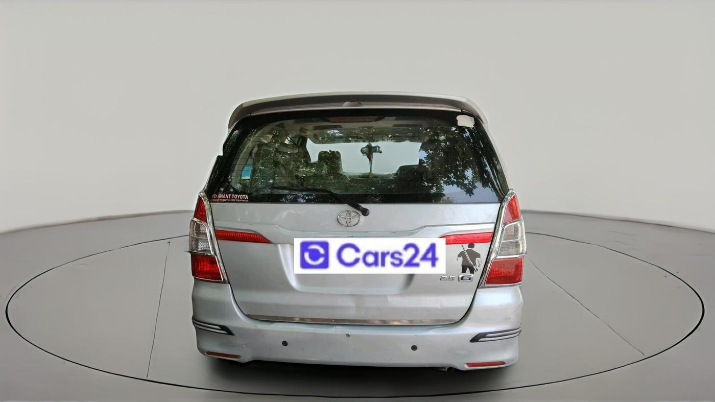 2013 Toyota Innova 2.5 G 8 STR, Diesel, Manual, 2,40,705 km, exterior