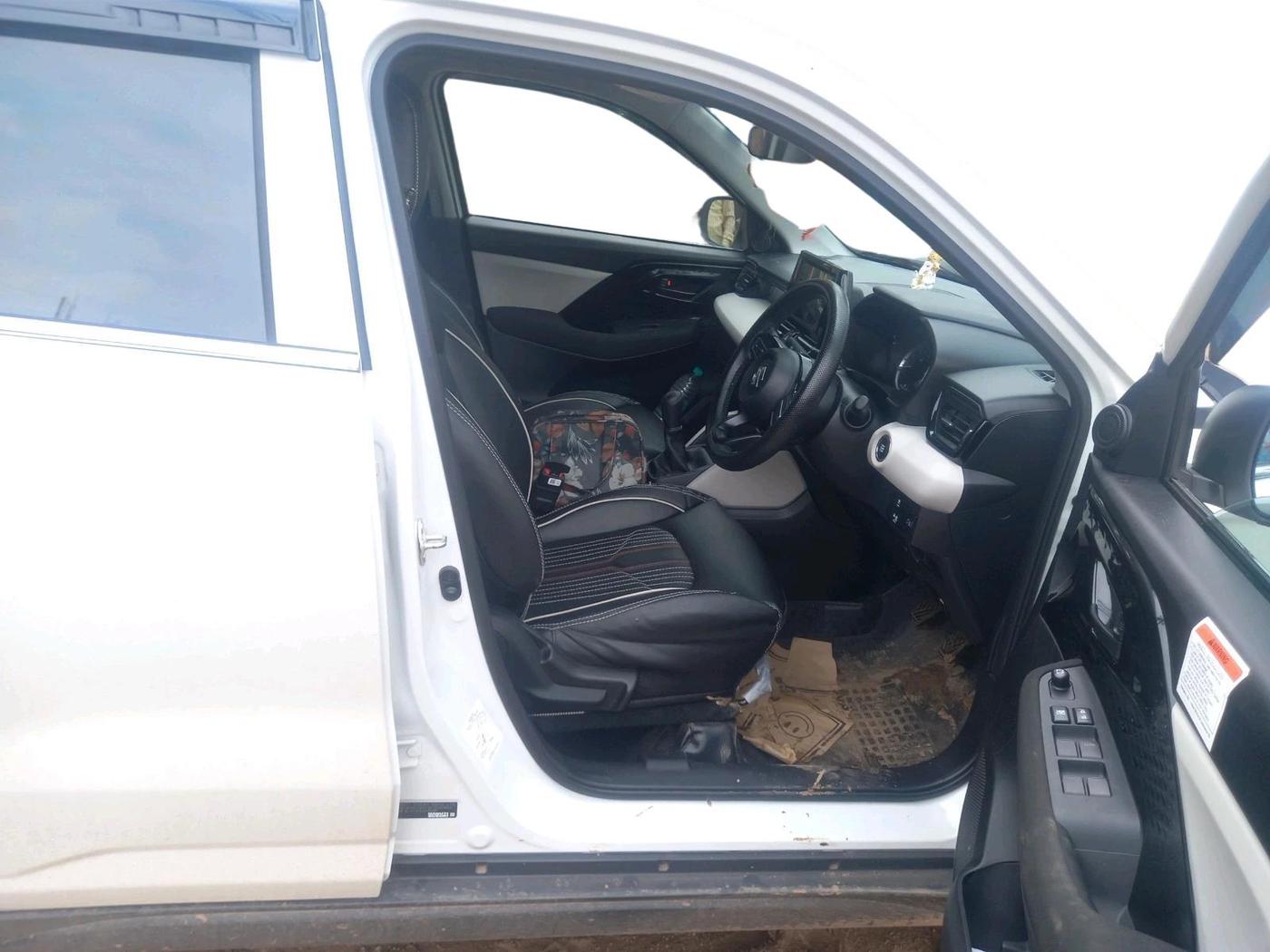 2026 Maruti Victoris Lxi 1.5 CNG MT, CNG, Manual, 6,641 km, interior