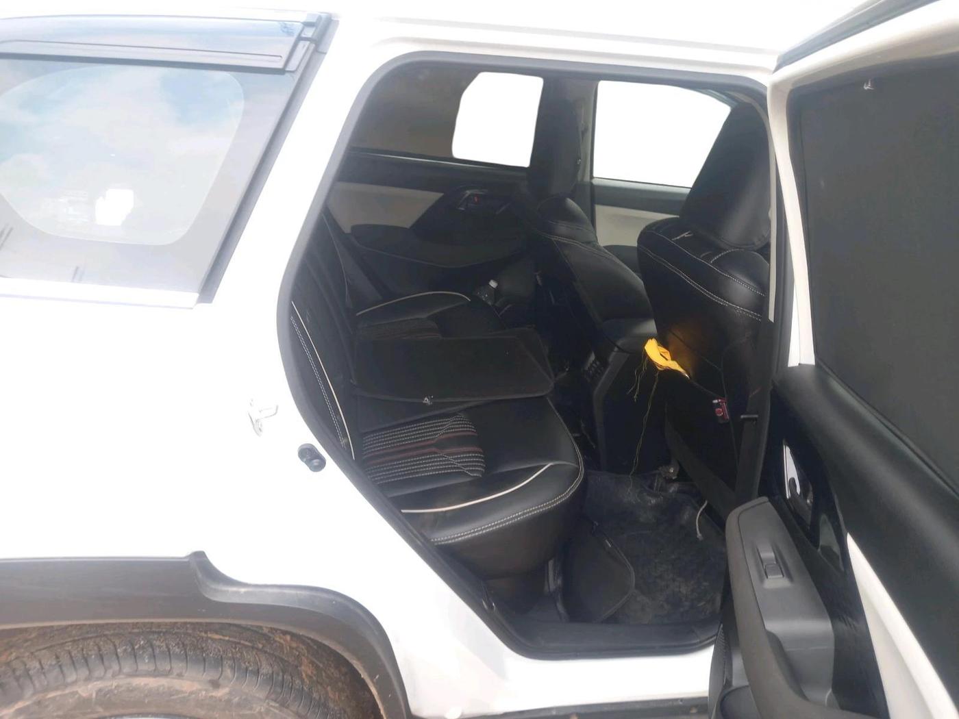 2026 Maruti Victoris Lxi 1.5 CNG MT, CNG, Manual, 6,641 km, interior