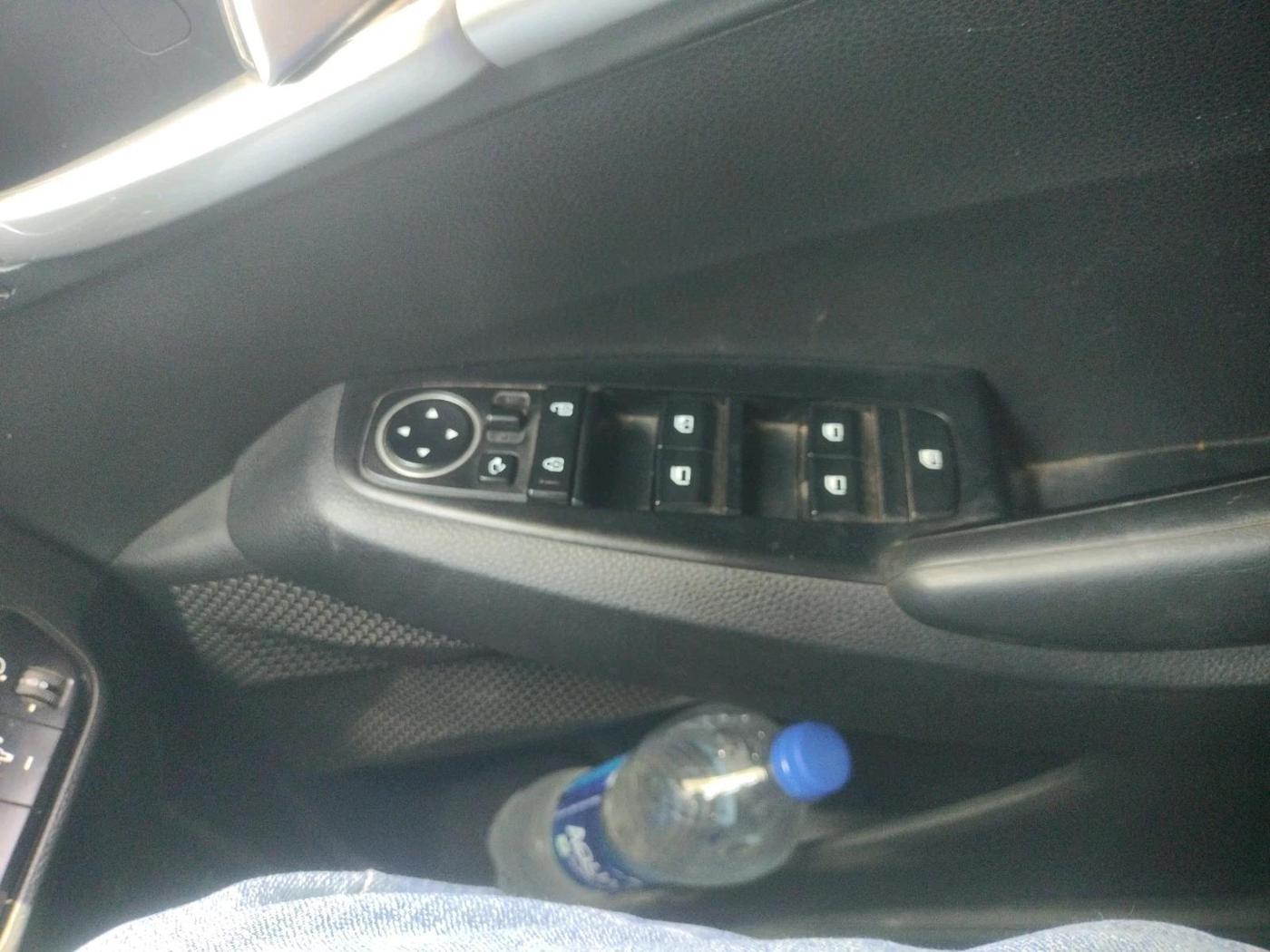 2022 KIA SELTOS HTK PLUS 1.5, Petrol, Manual, 1,18,126 km, interior
