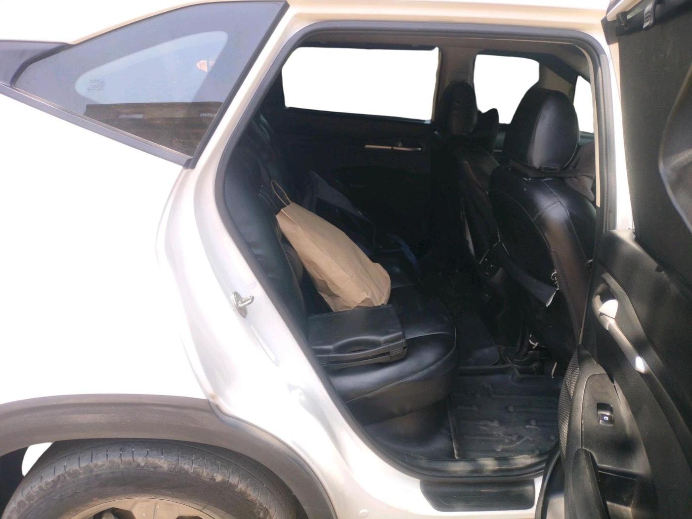 2022 KIA SELTOS HTK PLUS 1.5, Petrol, Manual, 1,18,126 km, interior