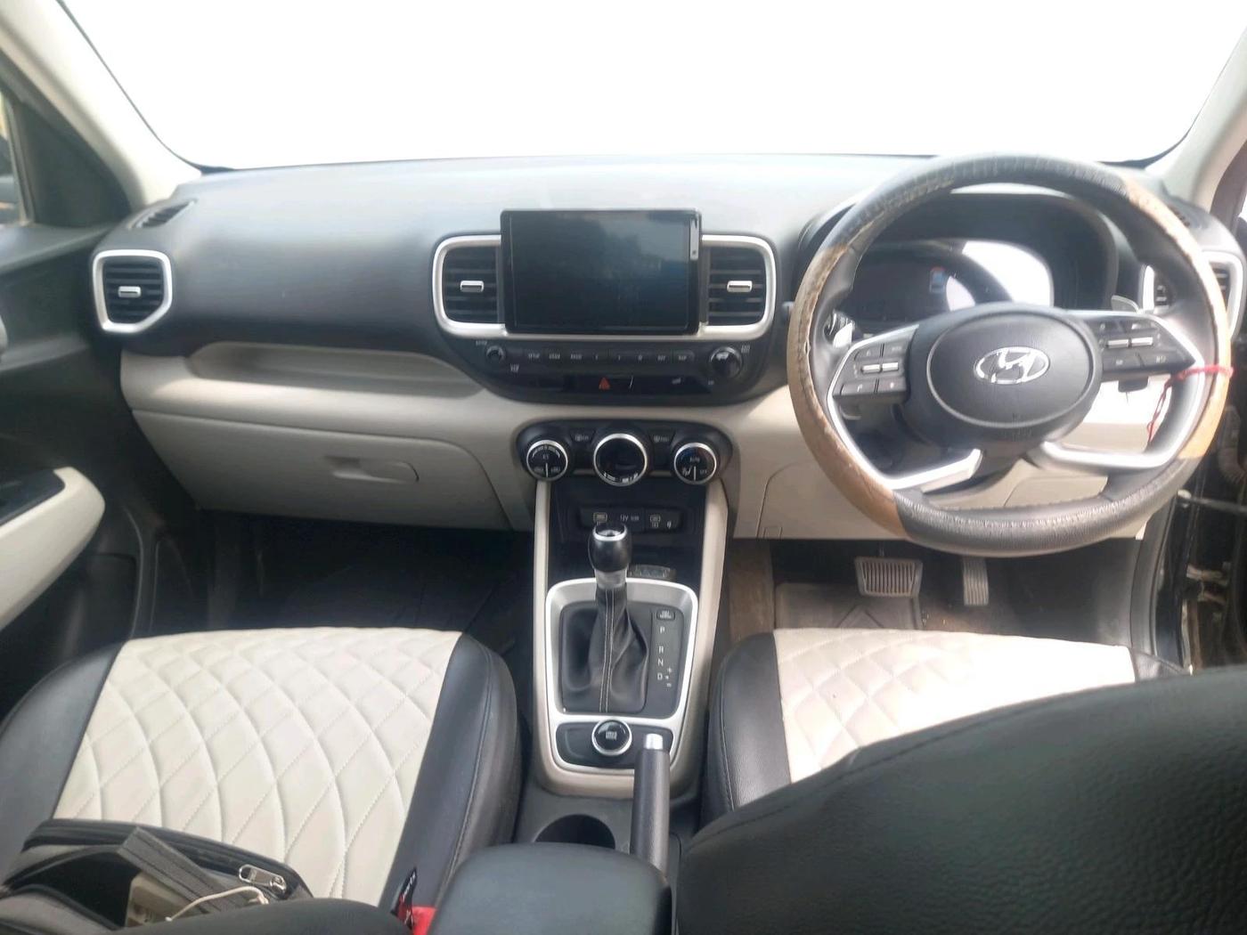 2023 Hyundai VENUE SX (O) 1.0 TURBO DCT, Petrol, Automatic, 16,497 km, interior