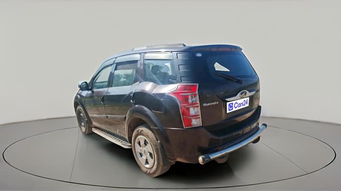 2016 Mahindra XUV500 W4, Diesel, Manual, 1,27,833 km, exterior
