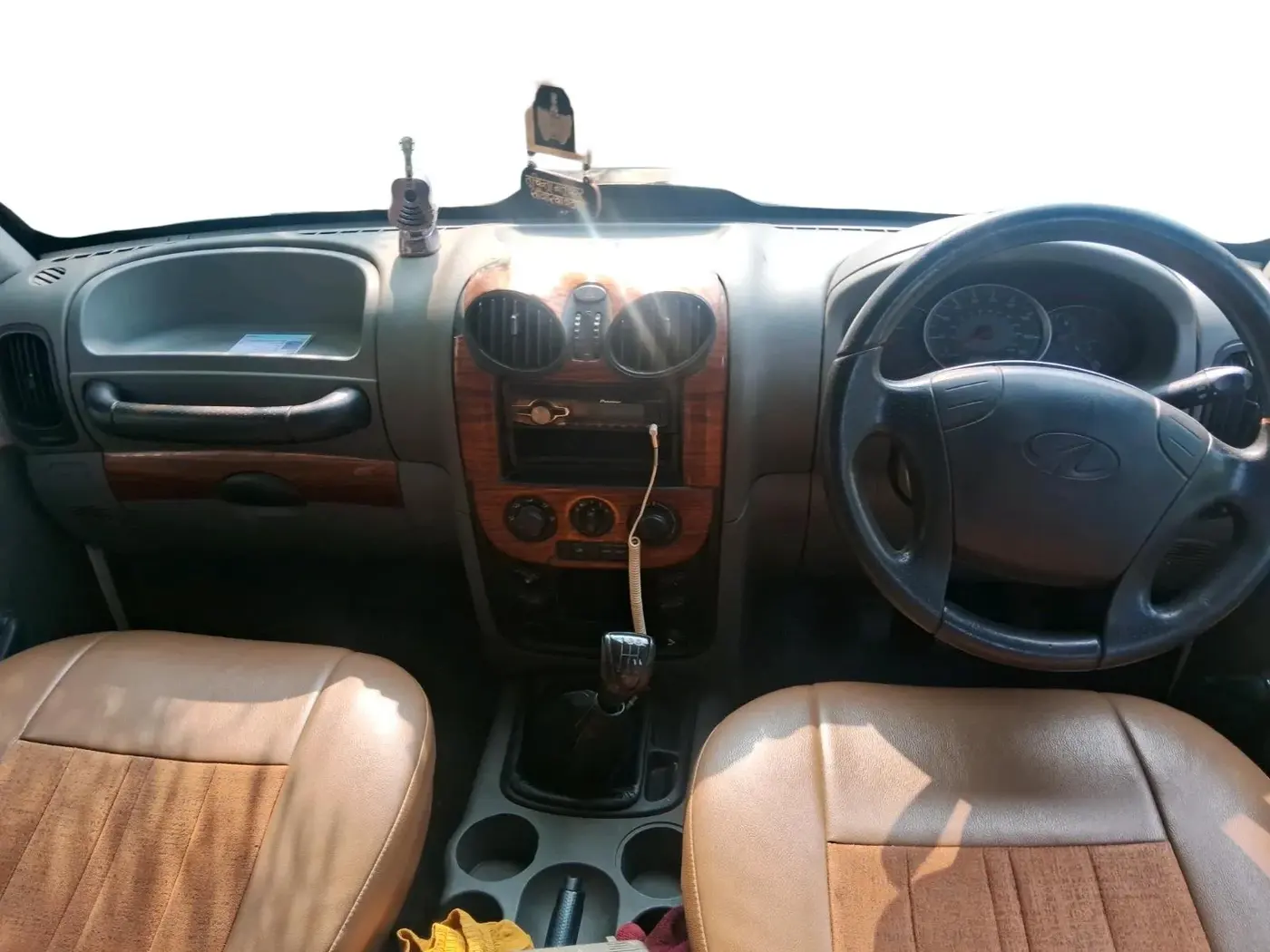 2014 Mahindra Scorpio EX M2DI, Diesel, Manual, 1,09,669 km, interior