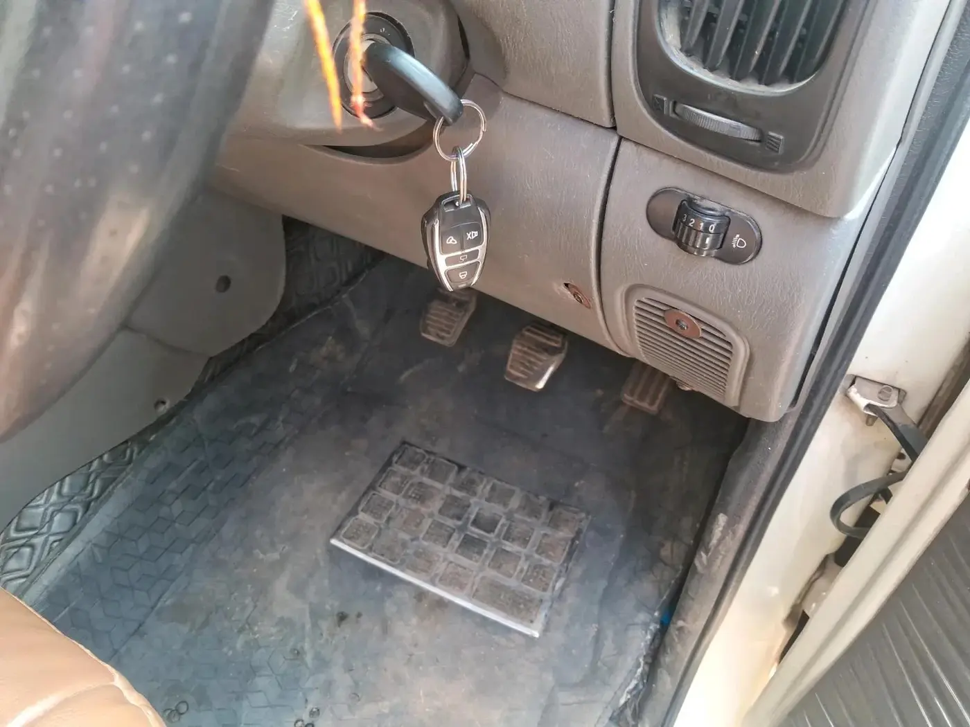 2014 Mahindra Scorpio EX M2DI, Diesel, Manual, 1,09,669 km, interior