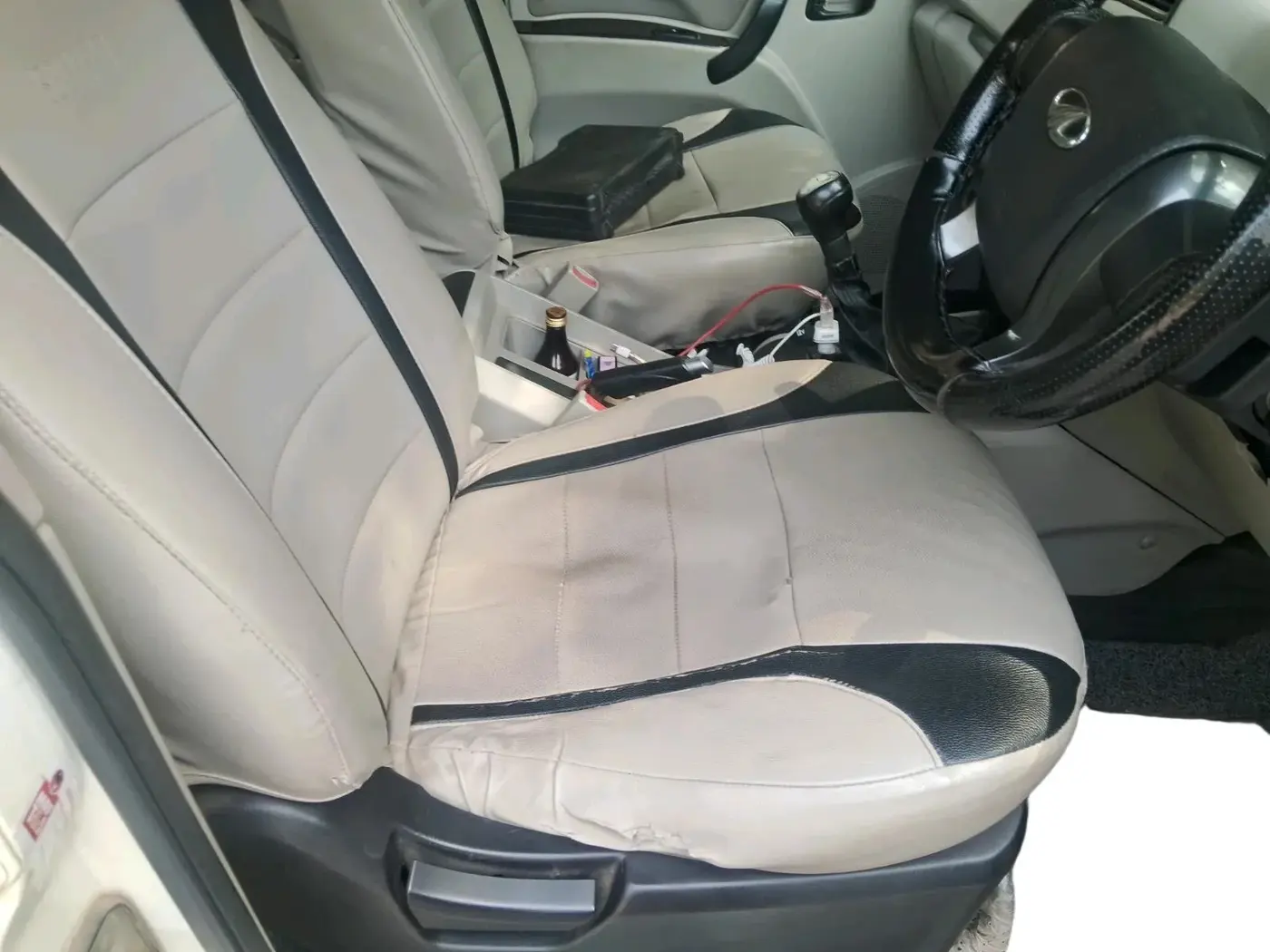 2017 Mahindra Scorpio S6 PLUS, Diesel, Manual, 1,68,901 km, interior