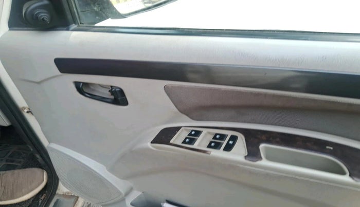 2017 Mahindra Scorpio S6 PLUS, Diesel, Manual, 1,68,901 km, interior