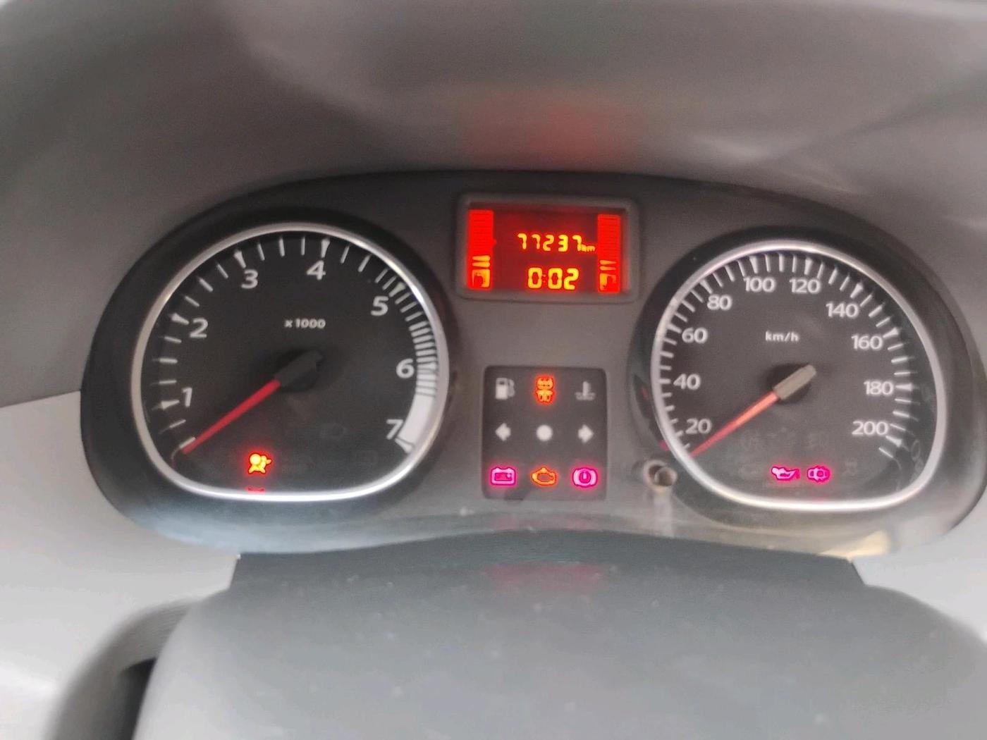 2014 Renault Duster 110 PS RXL DIESEL, Diesel, Manual, 77,237 km, interior