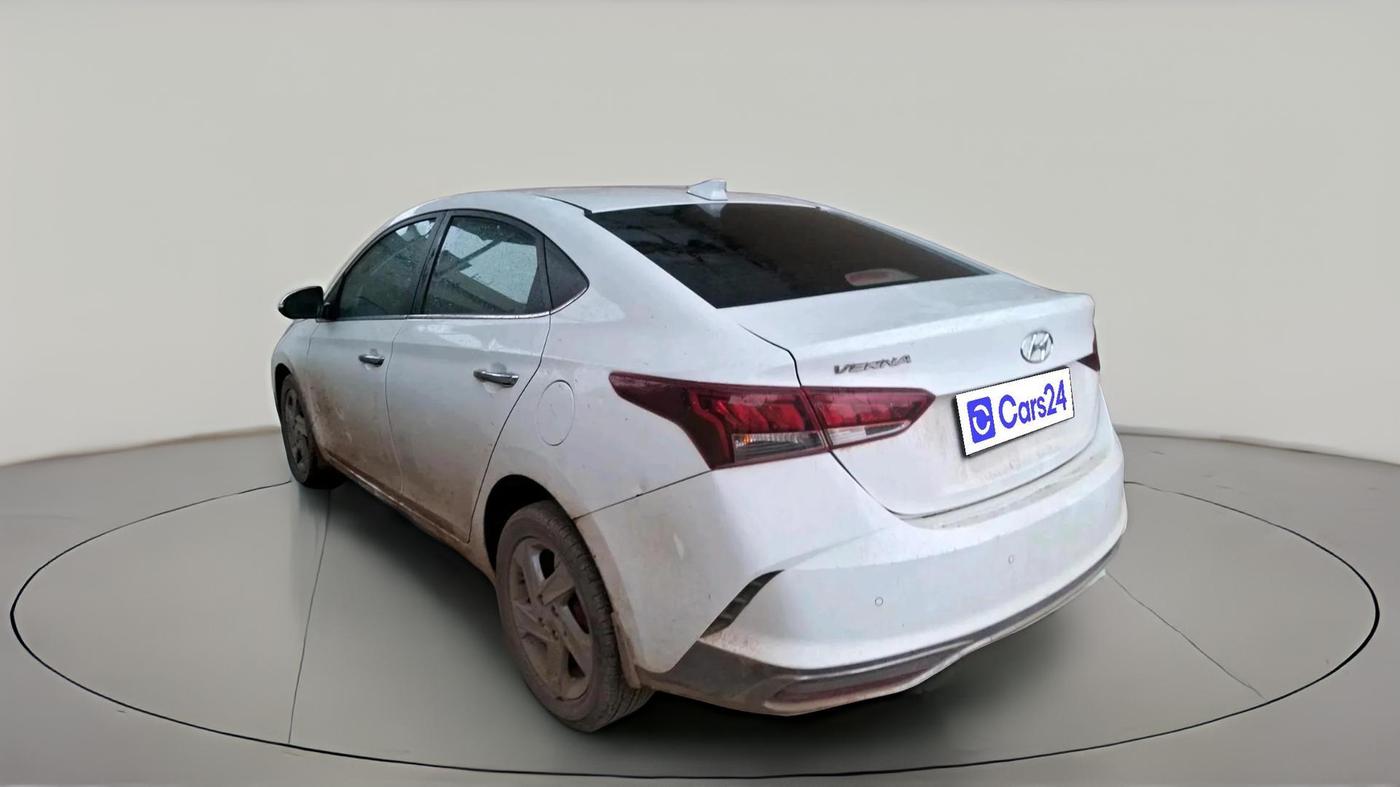 2022 Hyundai Verna SX 1.5 VTVT, Petrol, Manual, 79,948 km, exterior