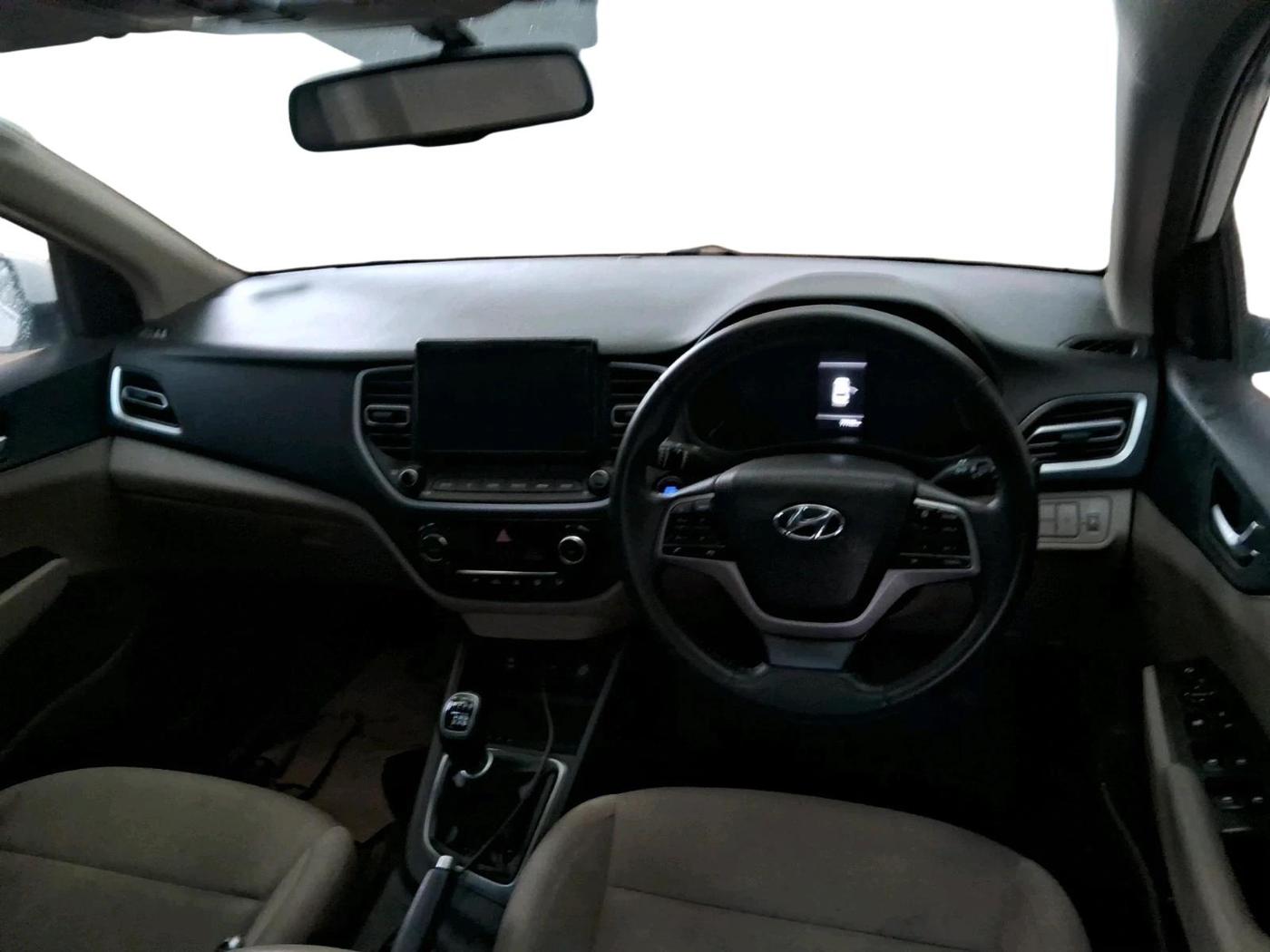 2022 Hyundai Verna SX 1.5 VTVT, Petrol, Manual, 79,948 km, interior