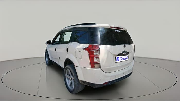 2013 Mahindra XUV500 W8, Diesel, Manual, 1,02,144 km, exterior