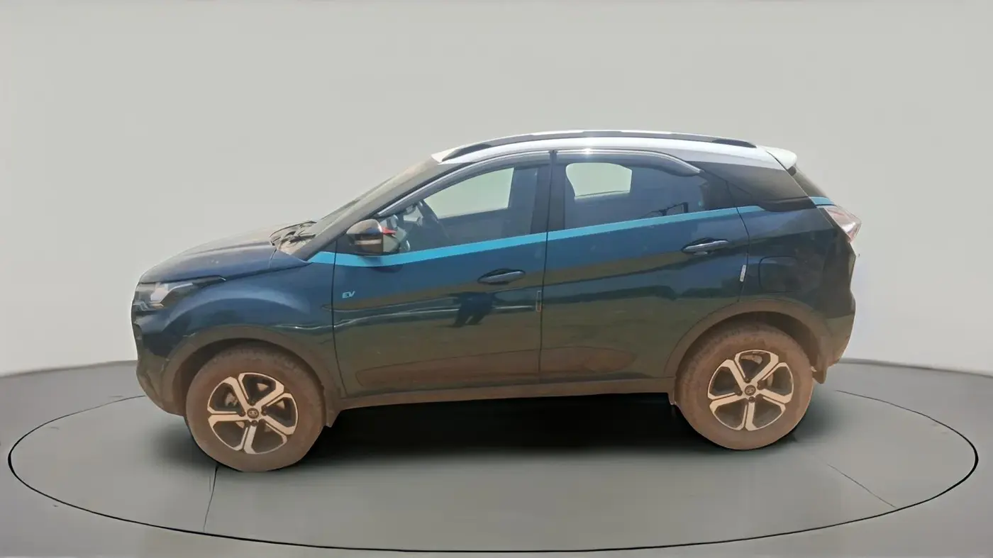 2022 Tata NEXON EV XZ PLUS, Electric, Automatic, 31,104 km, exterior