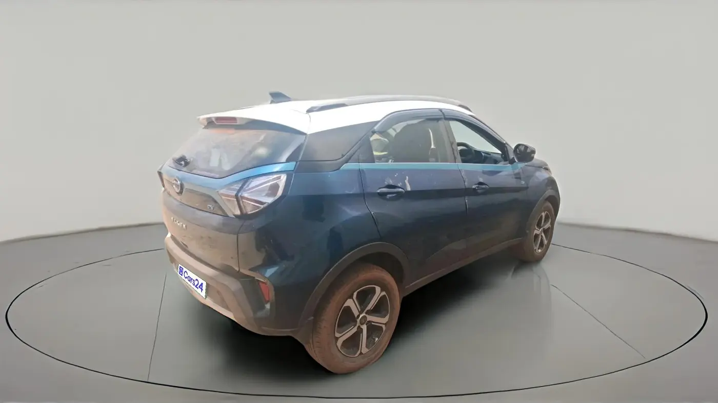 2022 Tata NEXON EV XZ PLUS, Electric, Automatic, 31,104 km, exterior