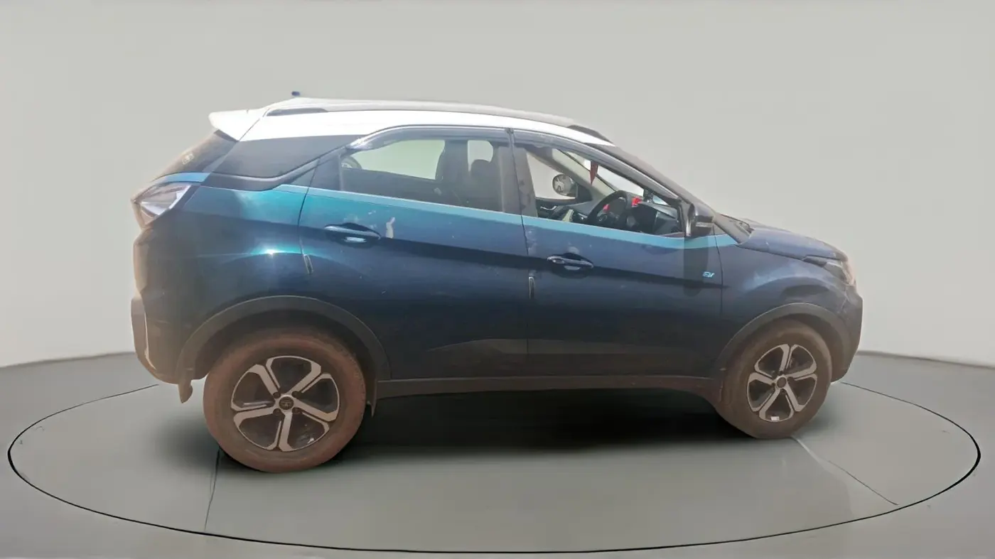 2022 Tata NEXON EV XZ PLUS, Electric, Automatic, 31,104 km, exterior