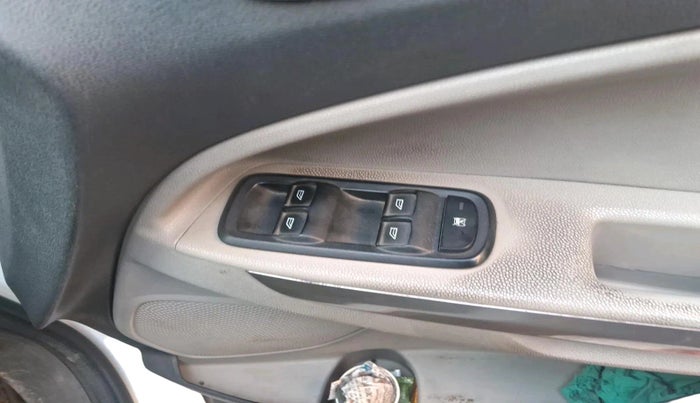 2017 Ford Ecosport TITANIUM 1.5L DIESEL, Diesel, Manual, 1,69,997 km, interior