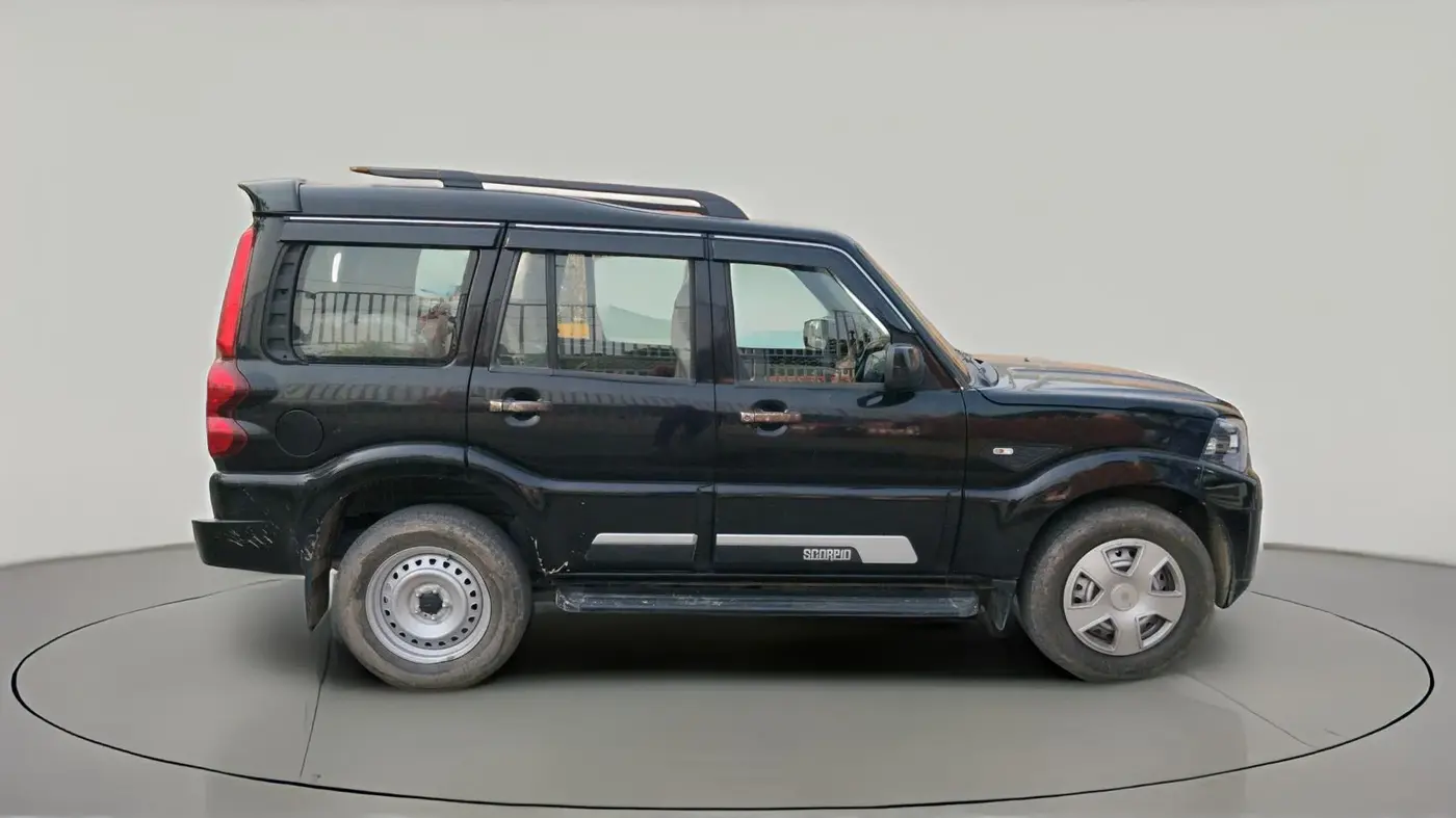 2025 Mahindra SCORPIO CLASSIC S 7STR, Diesel, Manual, 21,799 km, exterior