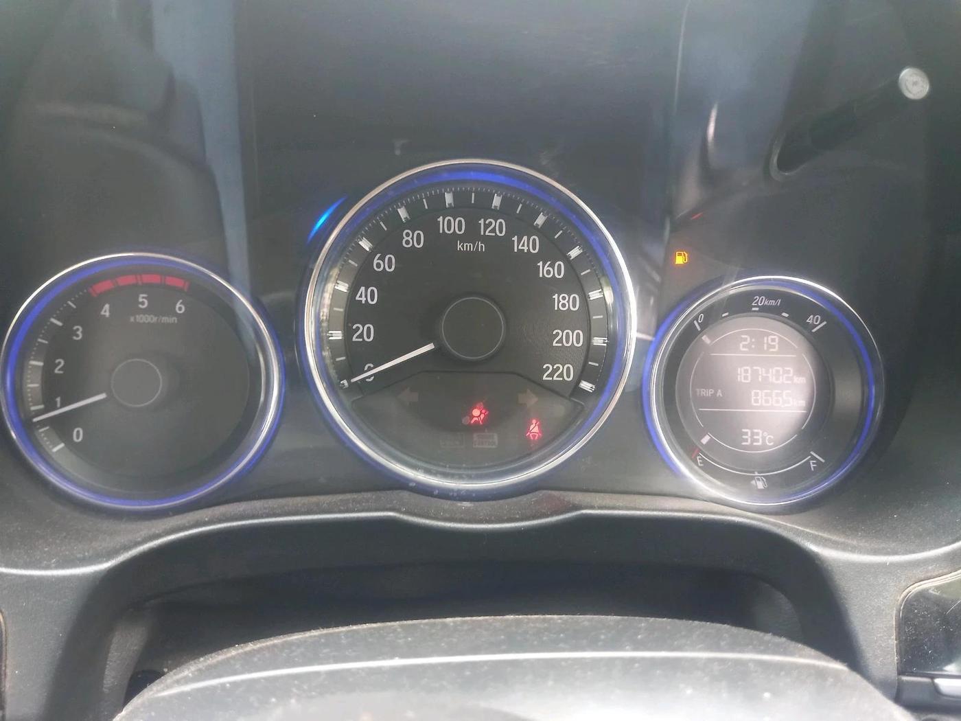 2015 Honda City 1.5L I-DTEC V, Diesel, Manual, 1,87,402 km, interior