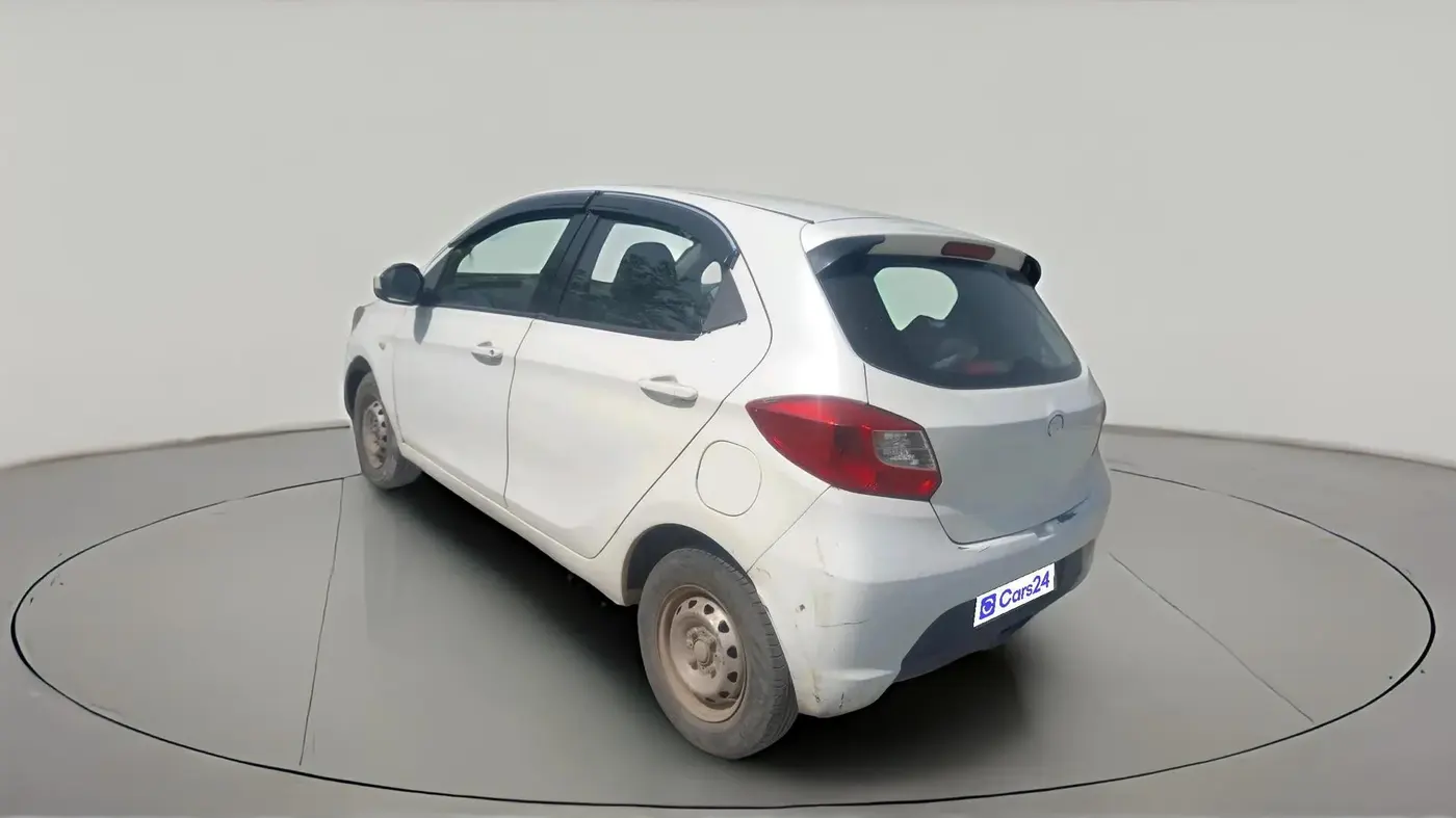 2016 Tata Tiago XE PETROL, Petrol, Manual, 1,17,619 km, exterior