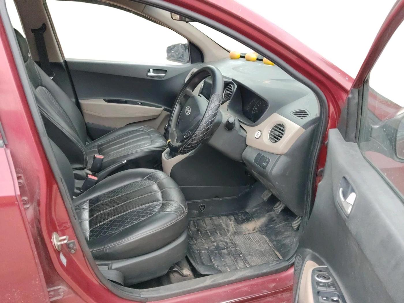 2014 Hyundai Grand i10 SPORTZ 1.1 CRDI, Diesel, Manual, 89,680 km, interior