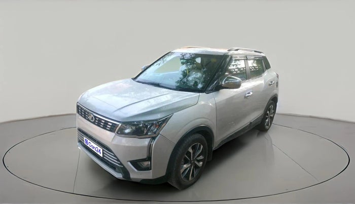 2019 Mahindra XUV300 W8 (O) 1.2 PETROL, Petrol, Manual, 79,763 km, exterior