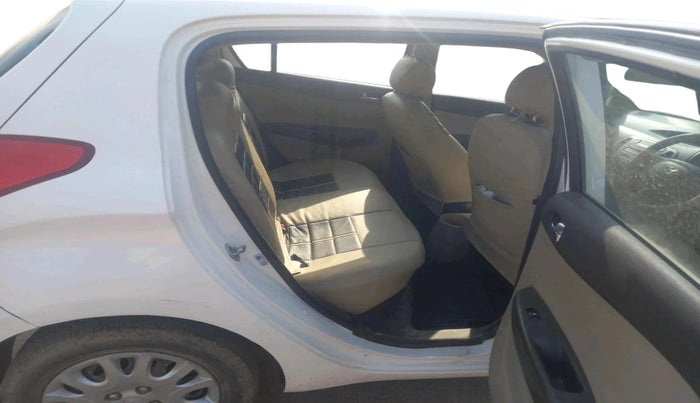 2011 Hyundai i20 MAGNA 1.2, Petrol, Manual, 98,120 km, interior