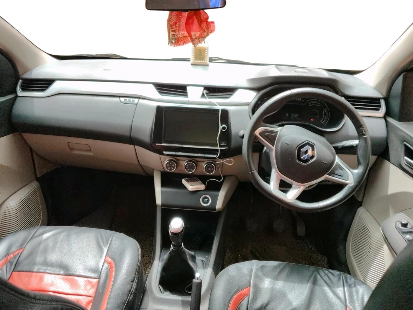 2019 Renault TRIBER RXZ, Petrol, Manual, 37,838 km, interior