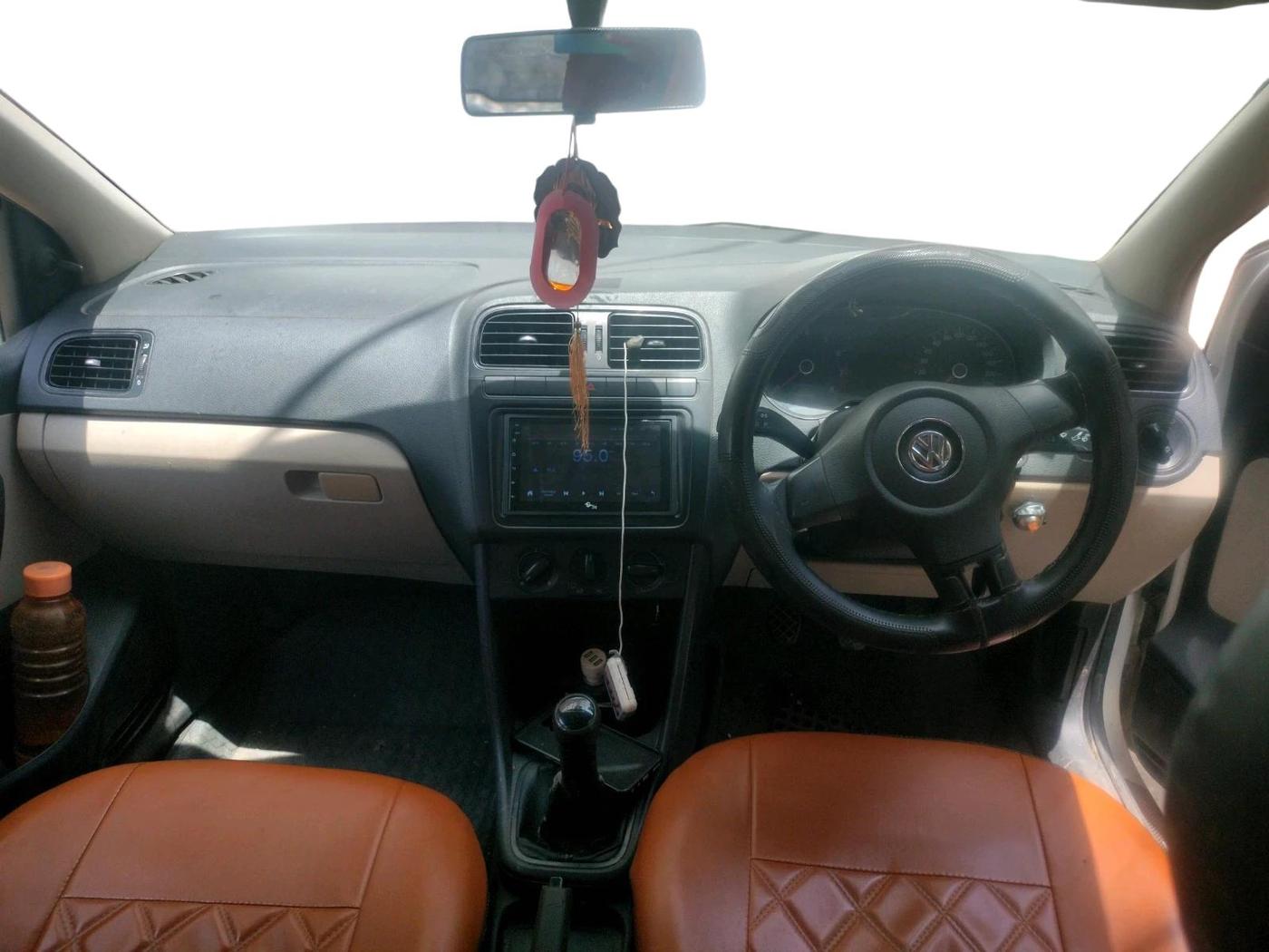2012 Volkswagen Polo TRENDLINE 1.2L PETROL, Petrol, Manual, 1,13,569 km, interior