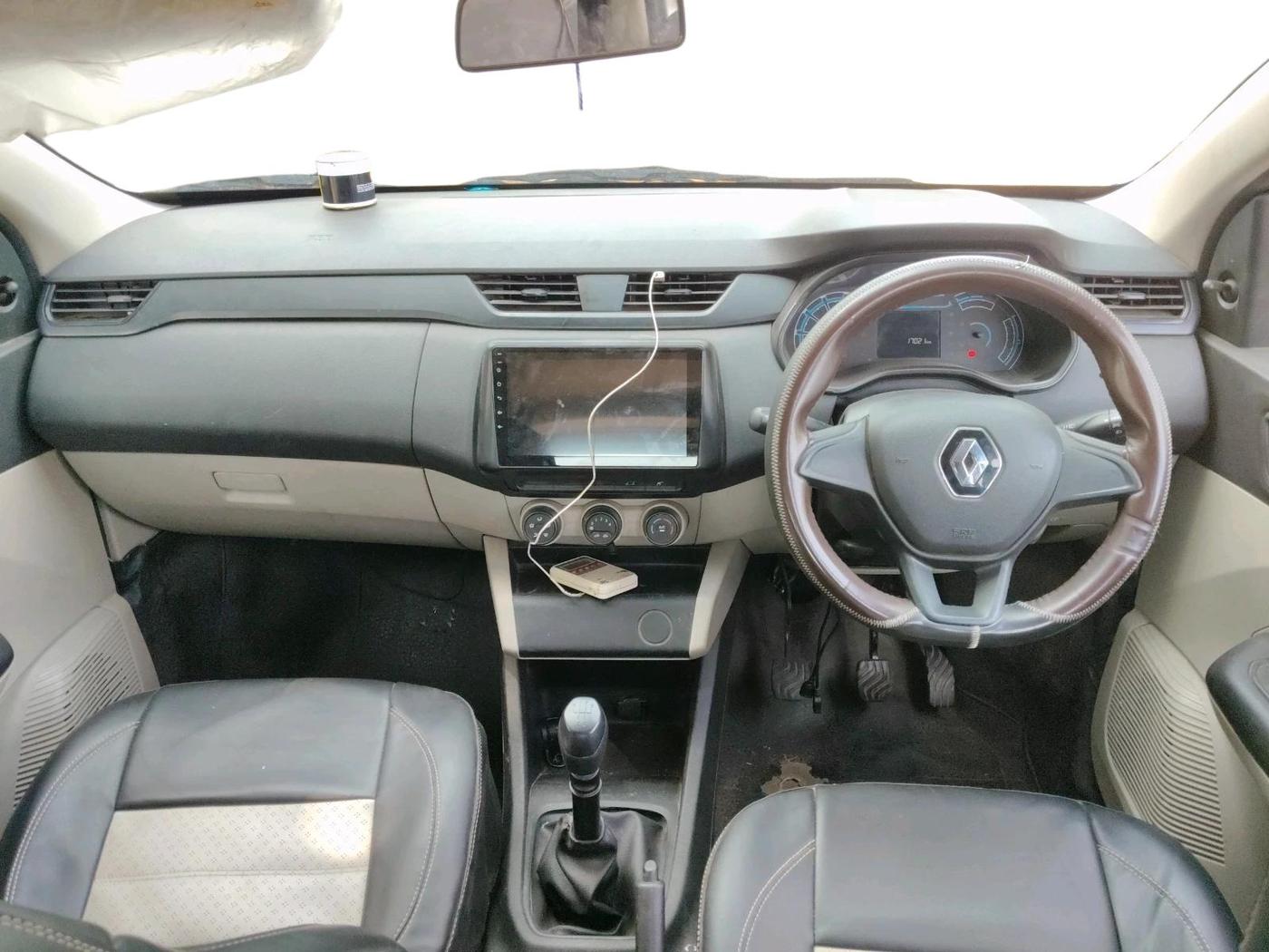 2025 Renault TRIBER RXE MT, Petrol, Manual, 17,021 km, interior