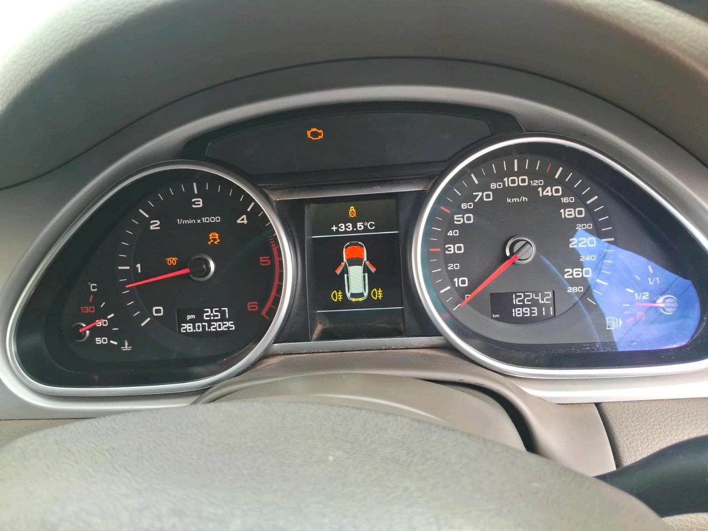 2012 Audi Q7 3.0 TDI QUATTRO, Diesel, Automatic, 1,89,311 km, interior