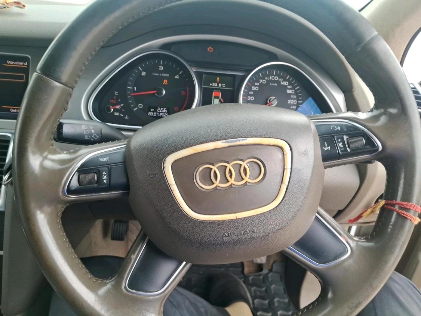 2012 Audi Q7 3.0 TDI QUATTRO, Diesel, Automatic, 1,89,311 km, interior