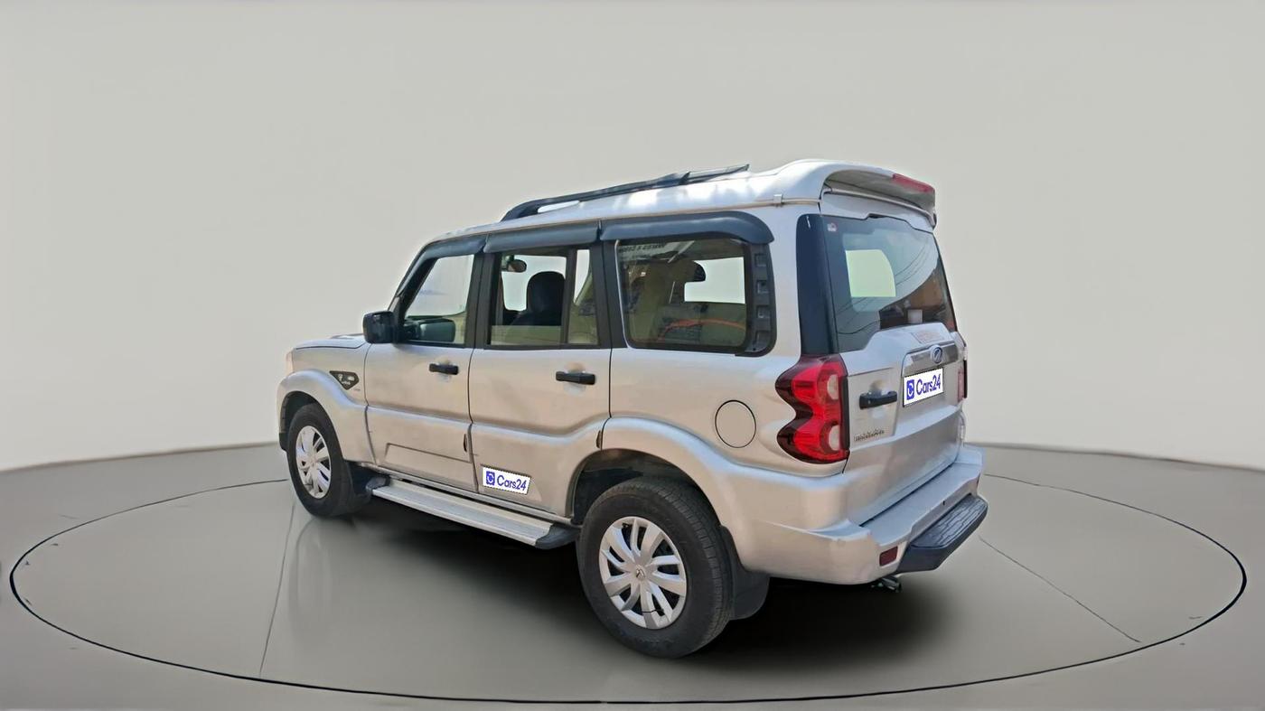 2018 Mahindra Scorpio S5, Diesel, Manual, 68,650 km, exterior