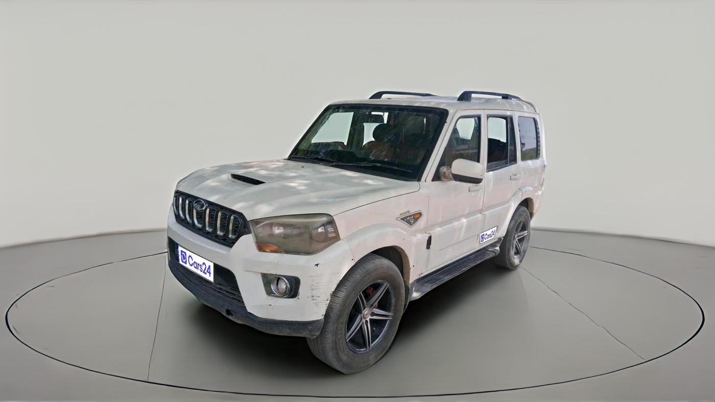 2017 Mahindra Scorpio S4 PLUS, Diesel, Manual, 88,136 km, exterior